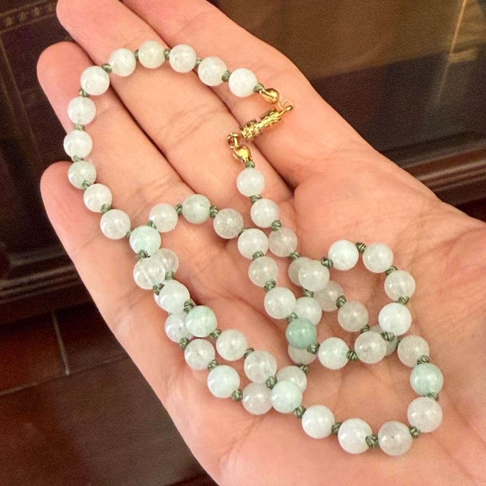 Light green jadeite jade color 6.5mm quartz bead gold tone necklace